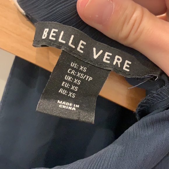 Belle vere high neck with floral detail - Picture 4 of 5